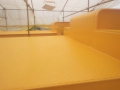 聚脲噴涂機(jī)聚脲涂料噴涂后表面出現(xiàn)顆粒狀現(xiàn)象