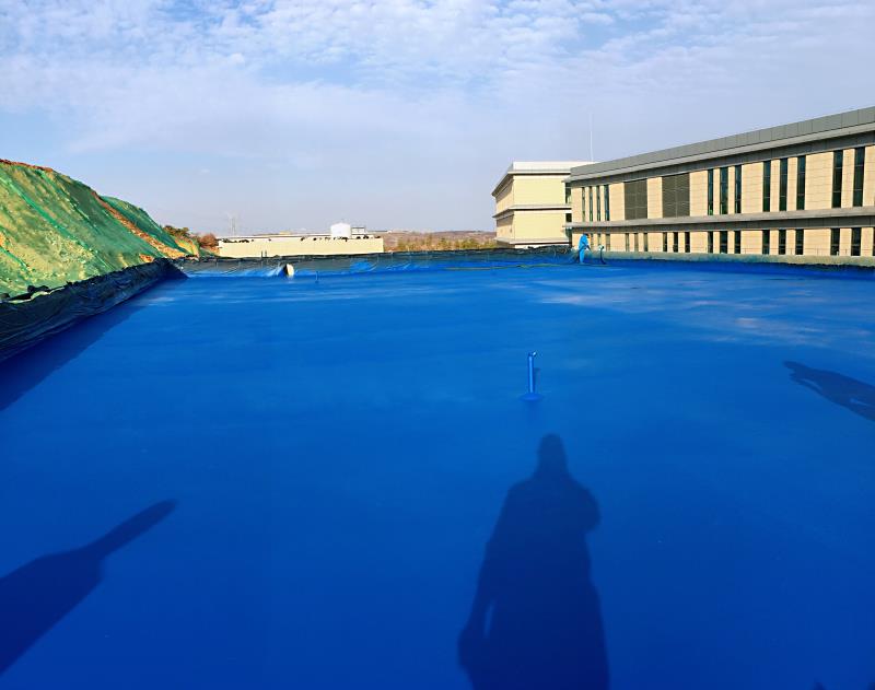 講述:屋面防水噴涂聚脲彈性體防水施工工藝(圖1) 講述:屋面防水噴涂聚脲彈性體防水施工工藝(圖1)